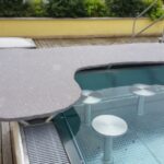 Whirlpool mit Theke