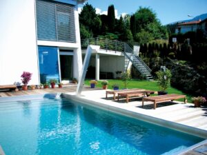Skimmerpool mit Dusche